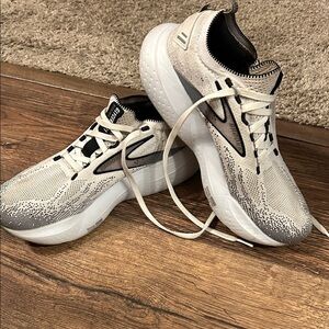 Brooks Glycerin 21 stealth fit Sneakers size 7